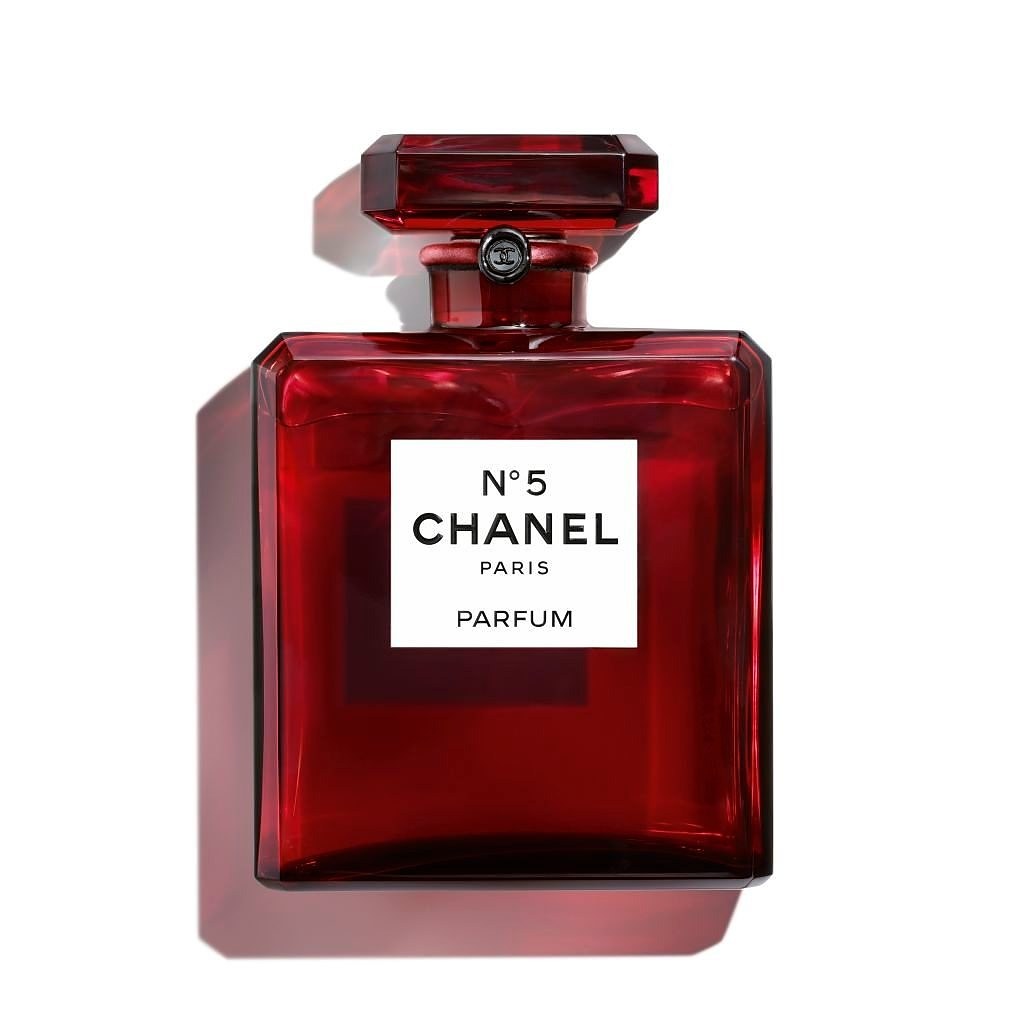 IN-BAG | CHANEL 推出限量版红色瓶N°5 香水：你的圣诞礼物？ - iBag