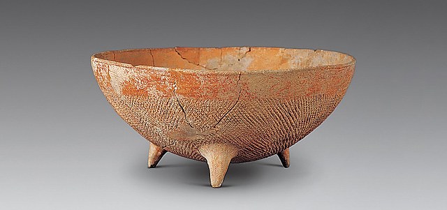 三足彩陶钵- 每日环球展览- iMuseum
