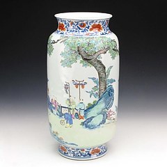 清乾隆款粉彩十六子灯笼瓶- 每日环球展览- iMuseum